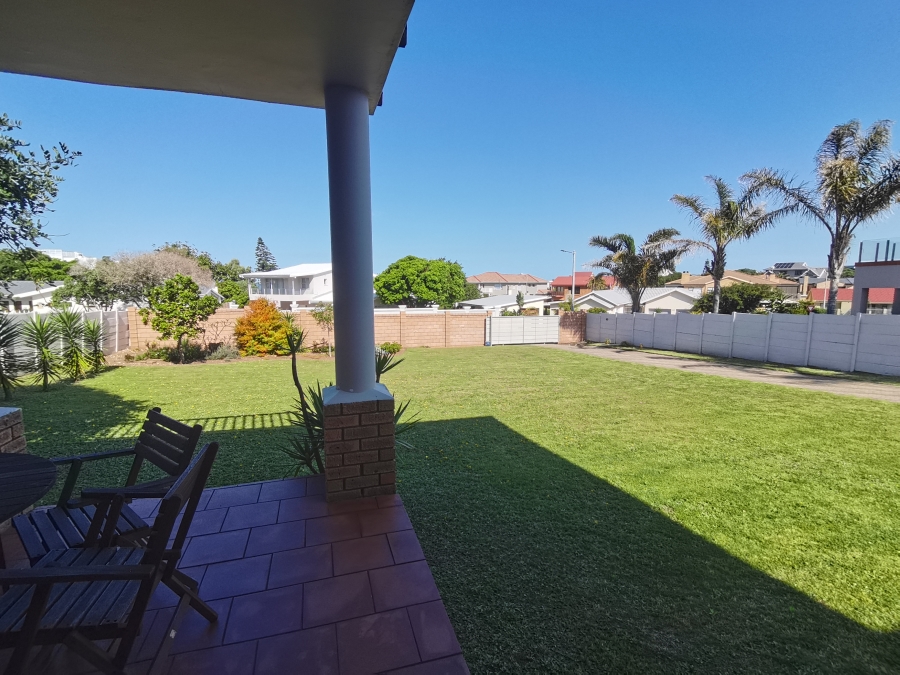 4 Bedroom Property for Sale in Bayview Western Cape